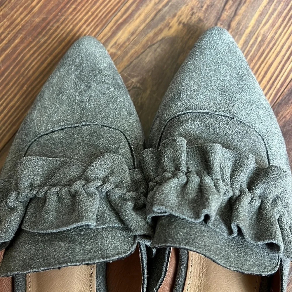 Mi.iM Womens Slip On Mule Gray Pointed Toe Ruffle Trim Low Block Heel sz9 - Picture 9 of 10
